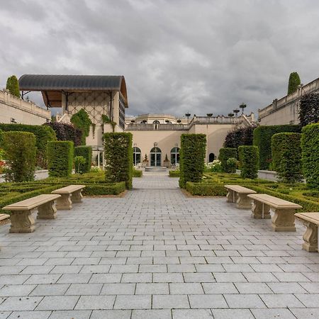 Powerscourt Hotel, Autograph Collection Enniskerry Exteriör bild The gardens of the Aga Khan Museum