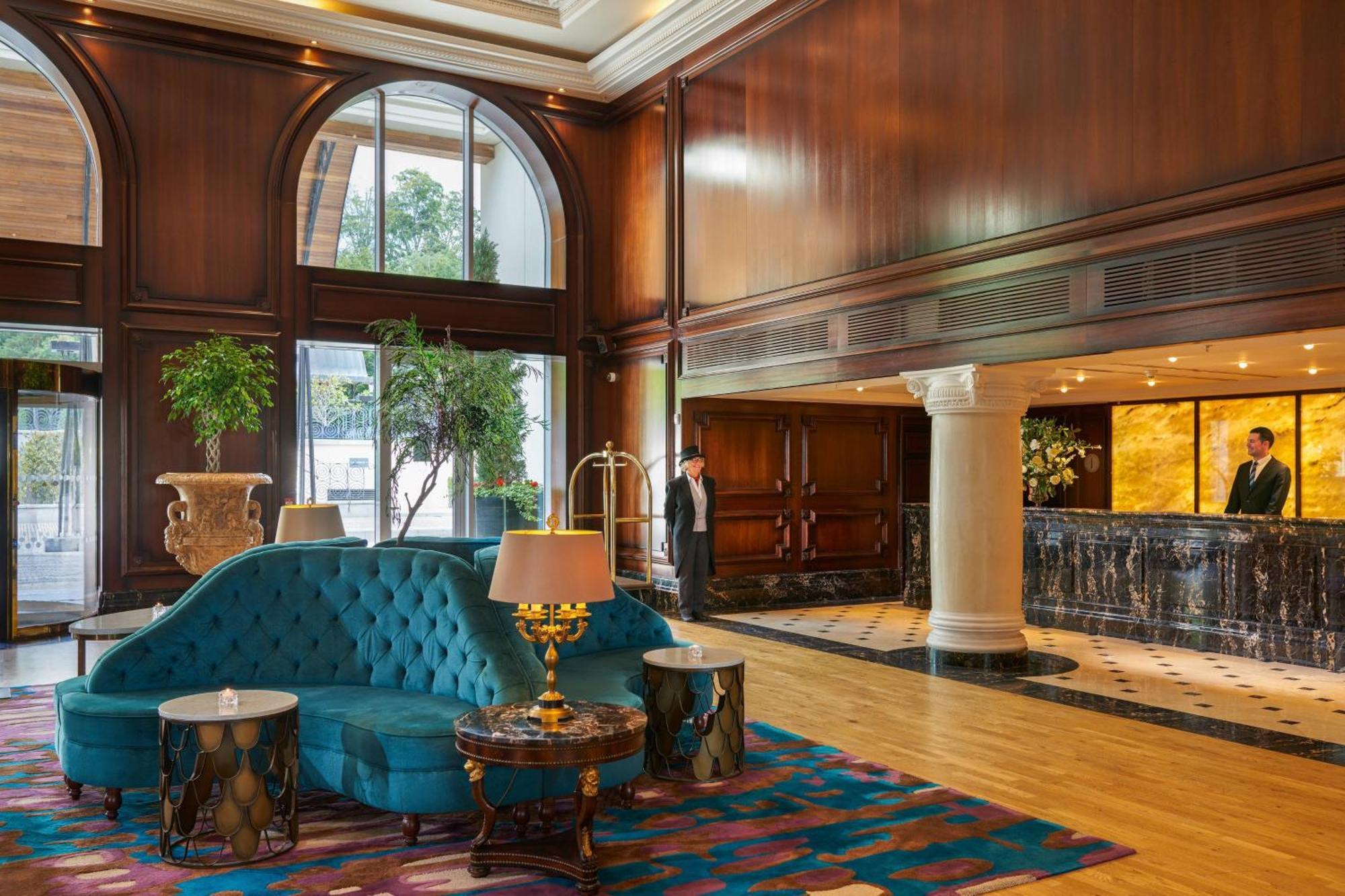 Powerscourt Hotel, Autograph Collection Enniskerry Exteriör bild The lobby of the hotel