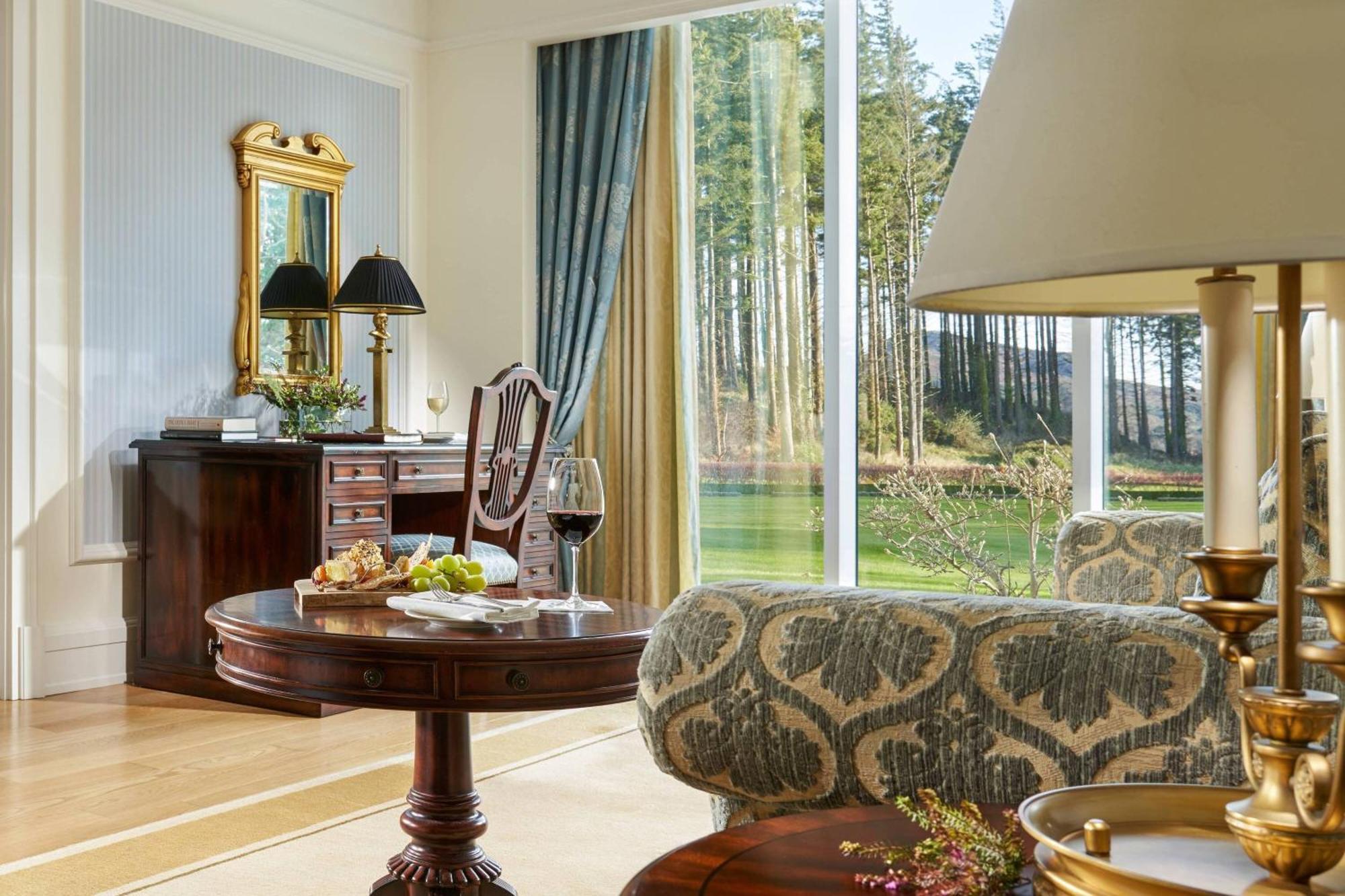 Powerscourt Hotel, Autograph Collection Enniskerry Exteriör bild A living room at the Four Seasons Hotel